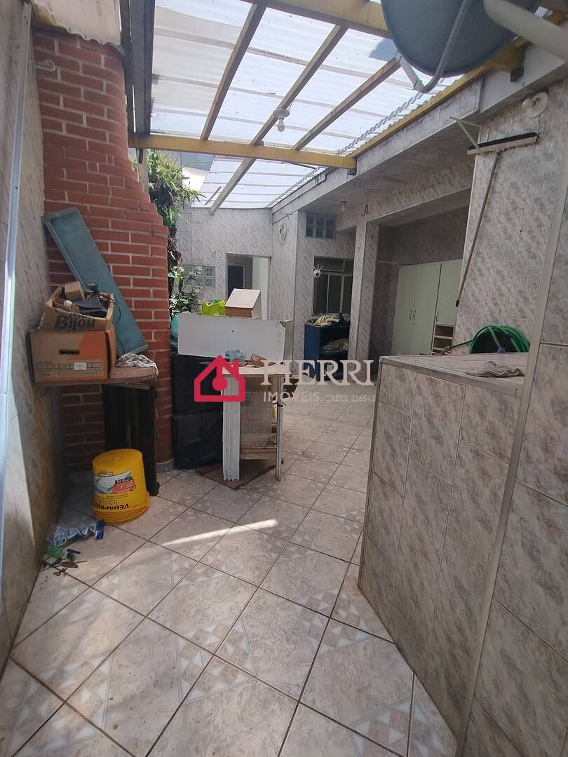 Sobrado para alugar com 5 quartos, 180m² - Foto 29