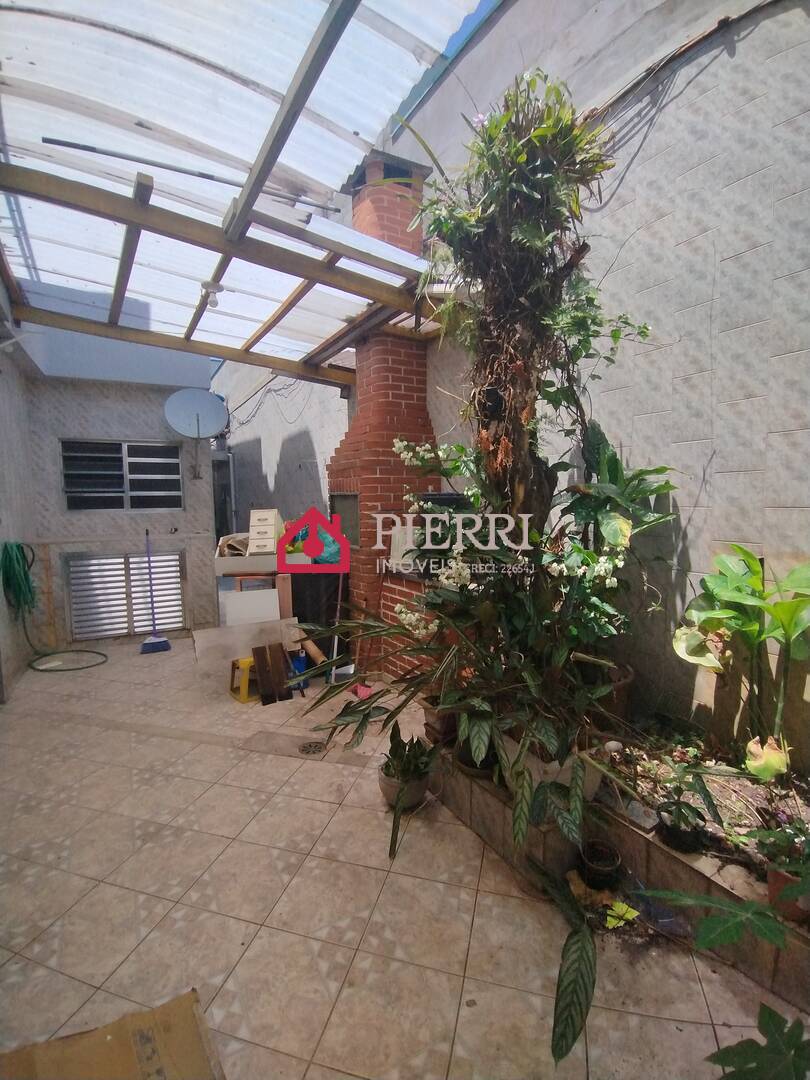 Sobrado para alugar com 5 quartos, 180m² - Foto 1