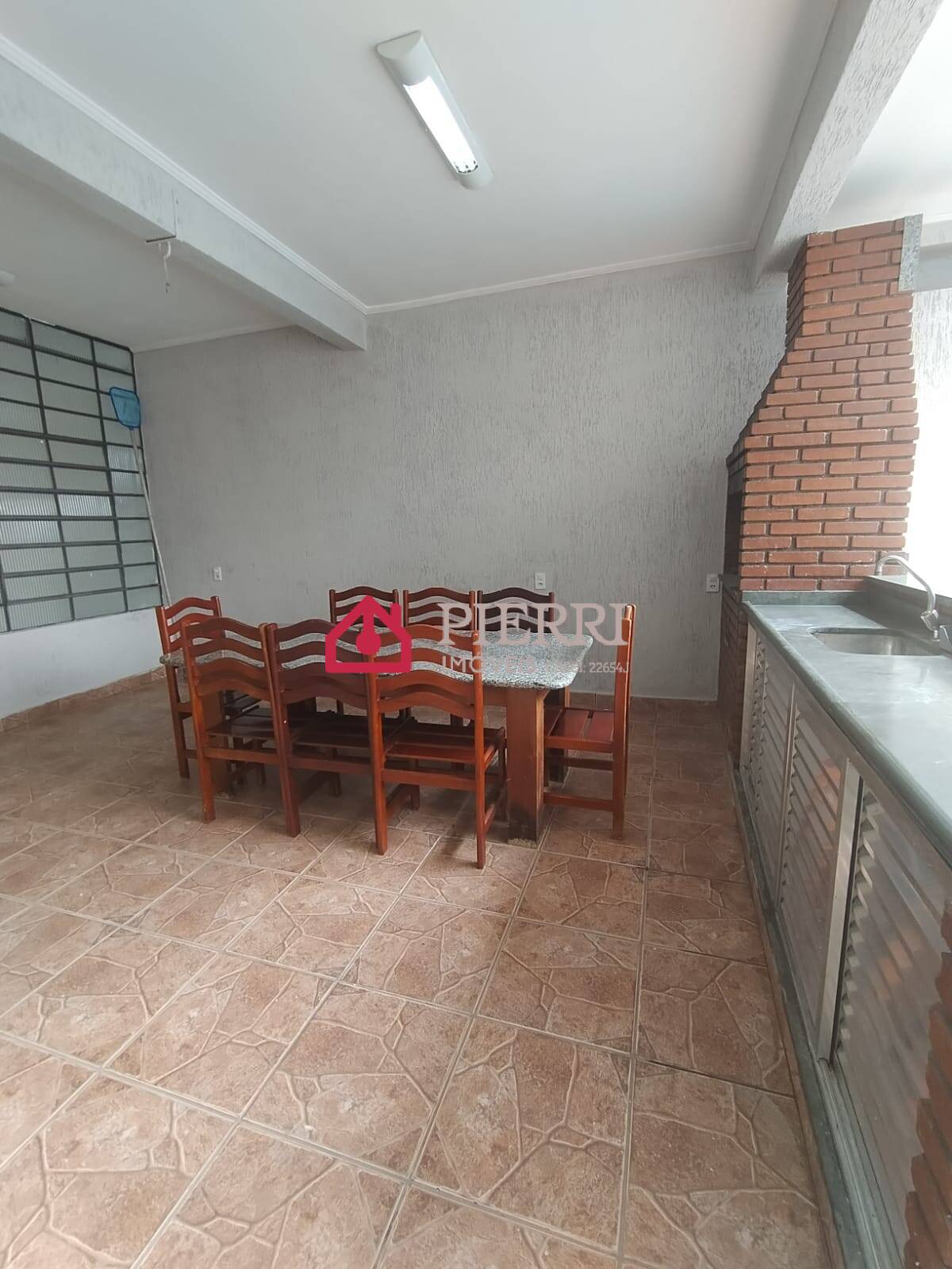 Sobrado à venda com 3 quartos, 200m² - Foto 2