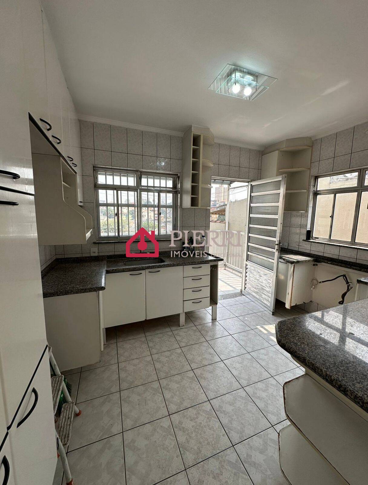 Sobrado à venda com 3 quartos, 200m² - Foto 12